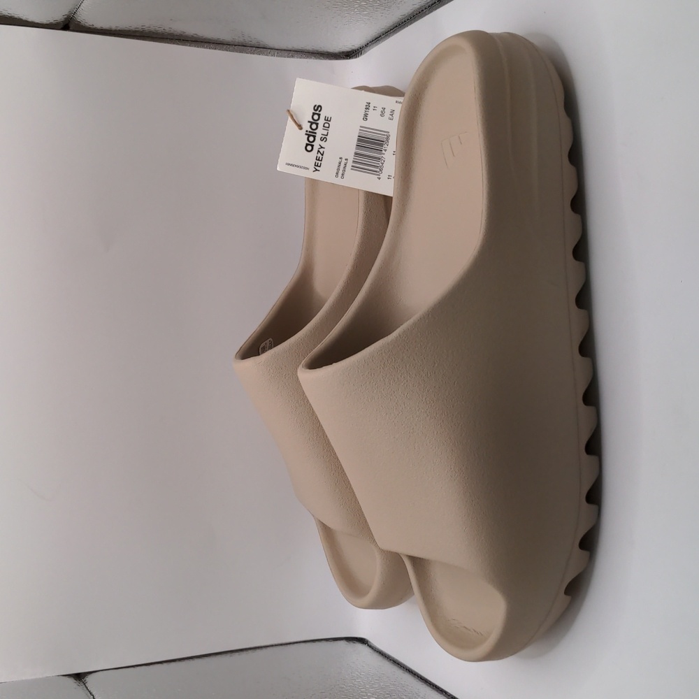 New Adidas Yeezy Slides Pure Gw1934 Sz 11